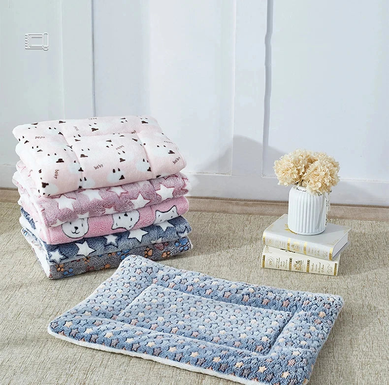 Flannel Pet Sleeping Mat & Dog Bed - Soft Cushion for Small & Large Pets